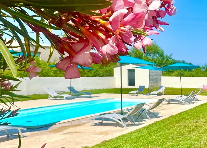 Campo Vecchio Mare Et Piscine *